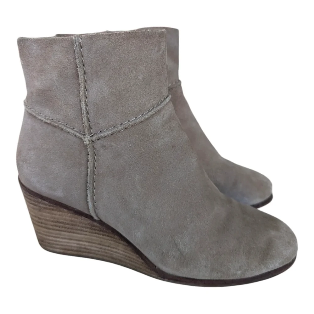 Lucky Brand Zollini, Split Suede, Wedge-Heel‎ Ankle Boot in Dune 7.5zM
